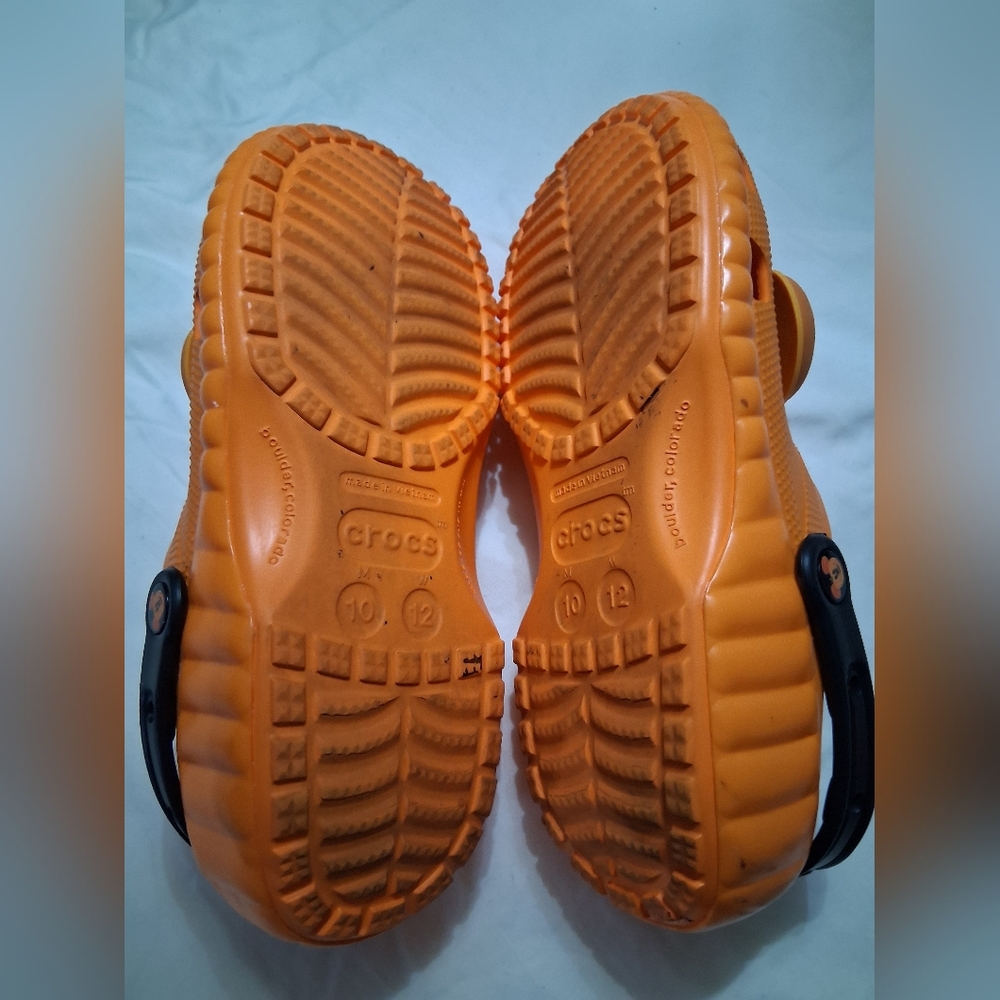 CROCS Disney PunkinOrange - Picture 4 of 5